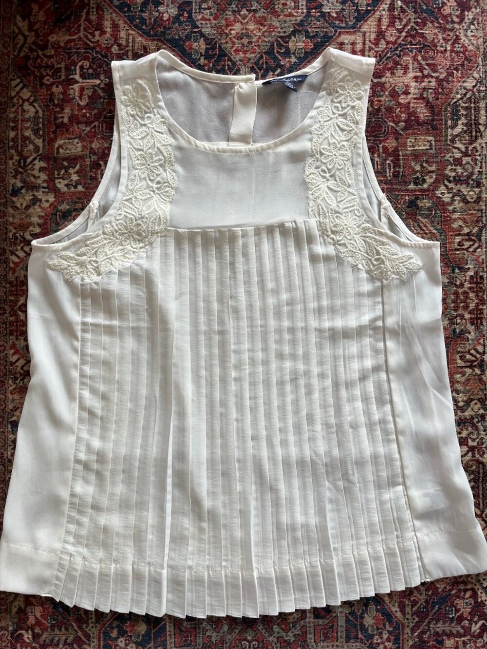 American Eagle Pleated Lace Sleeveless Blouse Ivory M